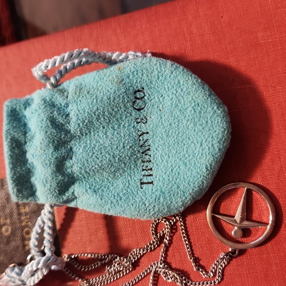 TIFFANY & CO. MANPOWER / UNITY PENDANT NECKLACE STERLING SILVER SIGNED - Picture 7 of 8